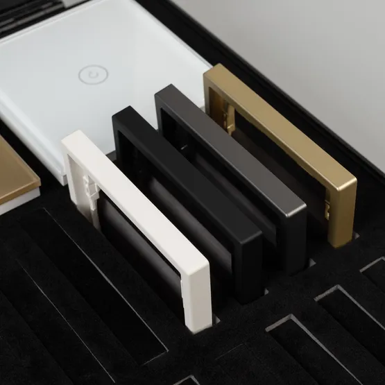 Фото #3 товара Демо-кейс WRA-CASE-MTL-BK-V8 (NOBE, OMALI) (Arlight, Металл)